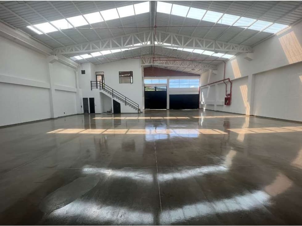 BODEGA INDUSTRIAL EN ARRIENDO, TUNJA - 1