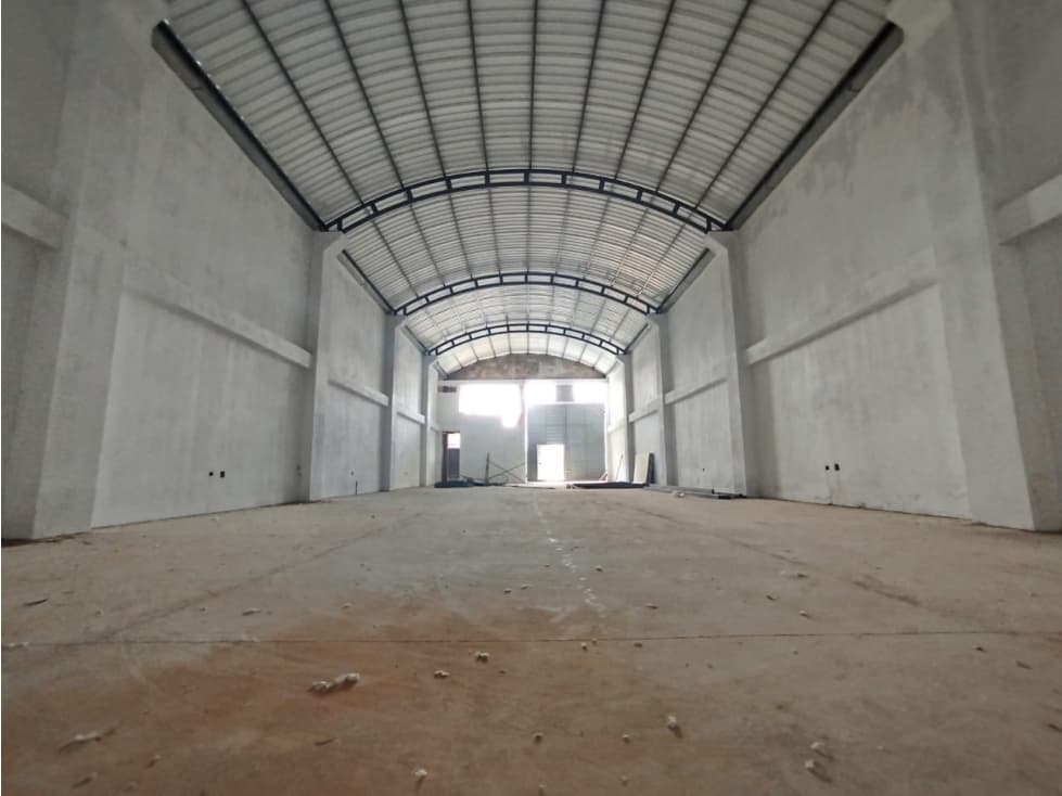 BODEGA INDUSTRIAL DE 1.200 M2 EN ARRIENDO, TUNJA BOYACÁ - 1