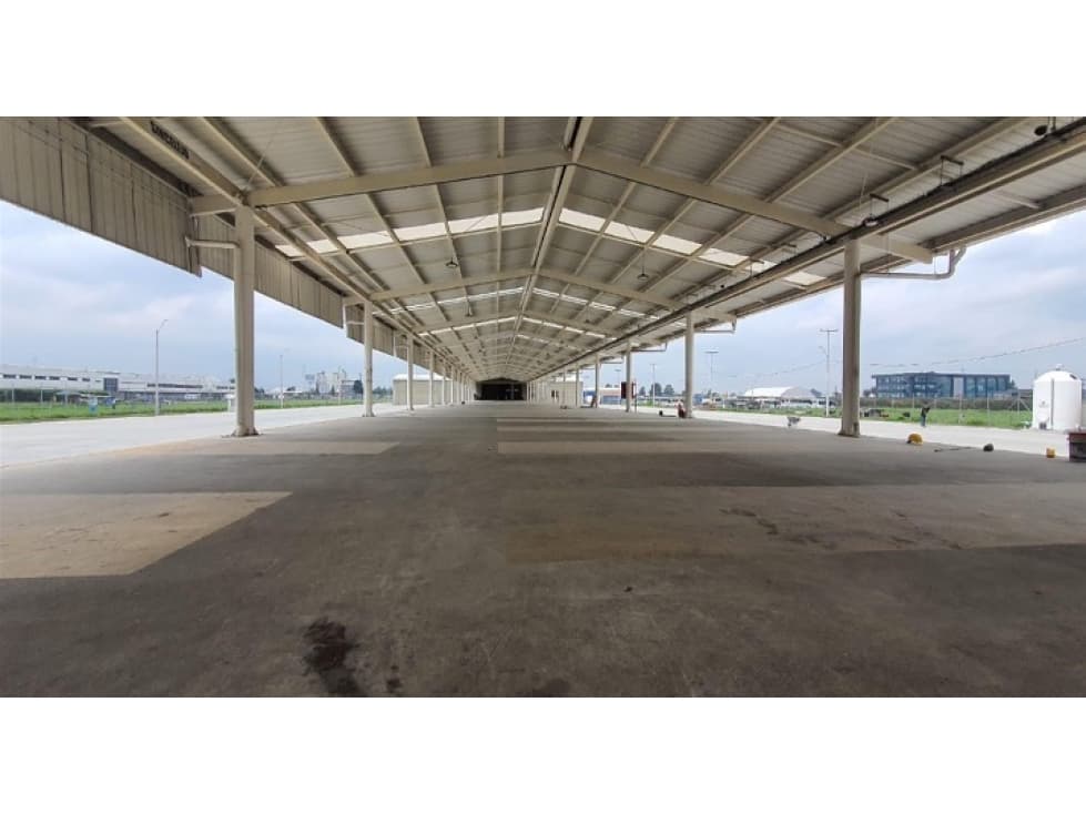 PLATAFORMA CROSS DOCKING + BODEGA EN ARRIENDO, SIBERIA - 1