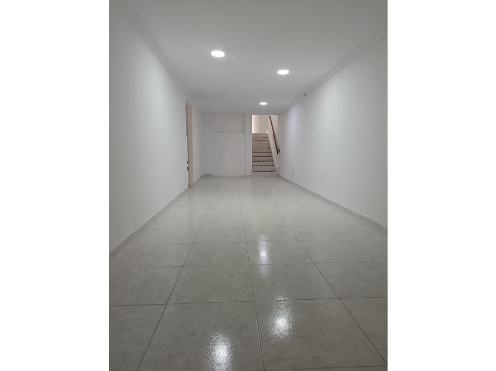 LOCAL EN ARRIENDO, VILLAVICENCIO - 1