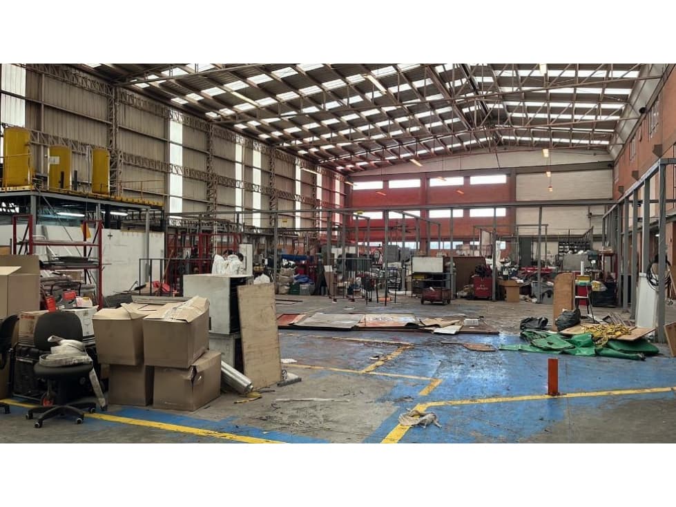 BODEGA DE 2.646 M² EN VENTA, VÍA SIBERIA , PARQUE INDUSTRIAL - 1