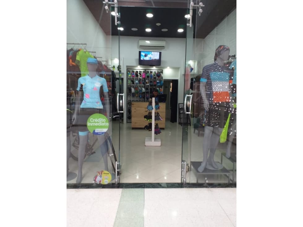 LOCAL EN VENTA, CENTRO COMERCIAL, VILLAVICENCIO - 1