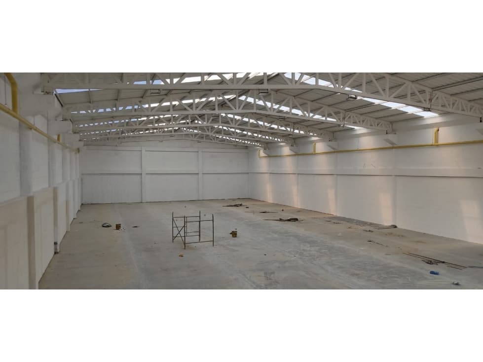 BODEGA INDUSTRIAL EN ARRIENDO -TUNJA - 1