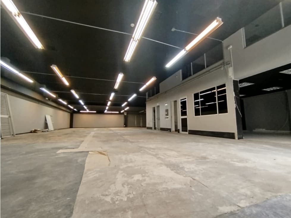 EXCELENTE BODEGA EN ARRIENDO, VILLAVICENCIO - 1