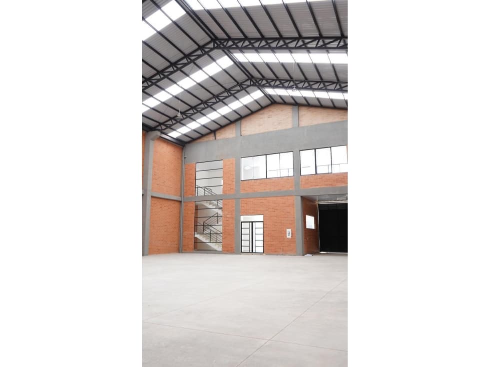 BODEGA EN ARRIENDO MADRID - 1