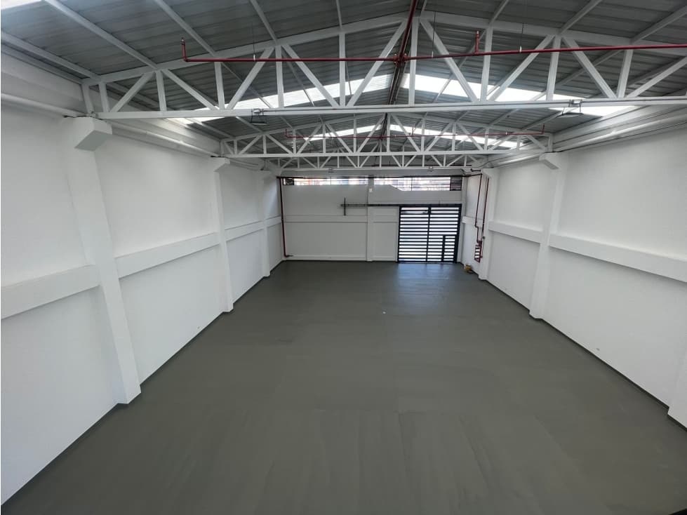 ARRIENDO BODEGA, EXCELENTE UBICACION EN TUNJA, BOYACA - 1