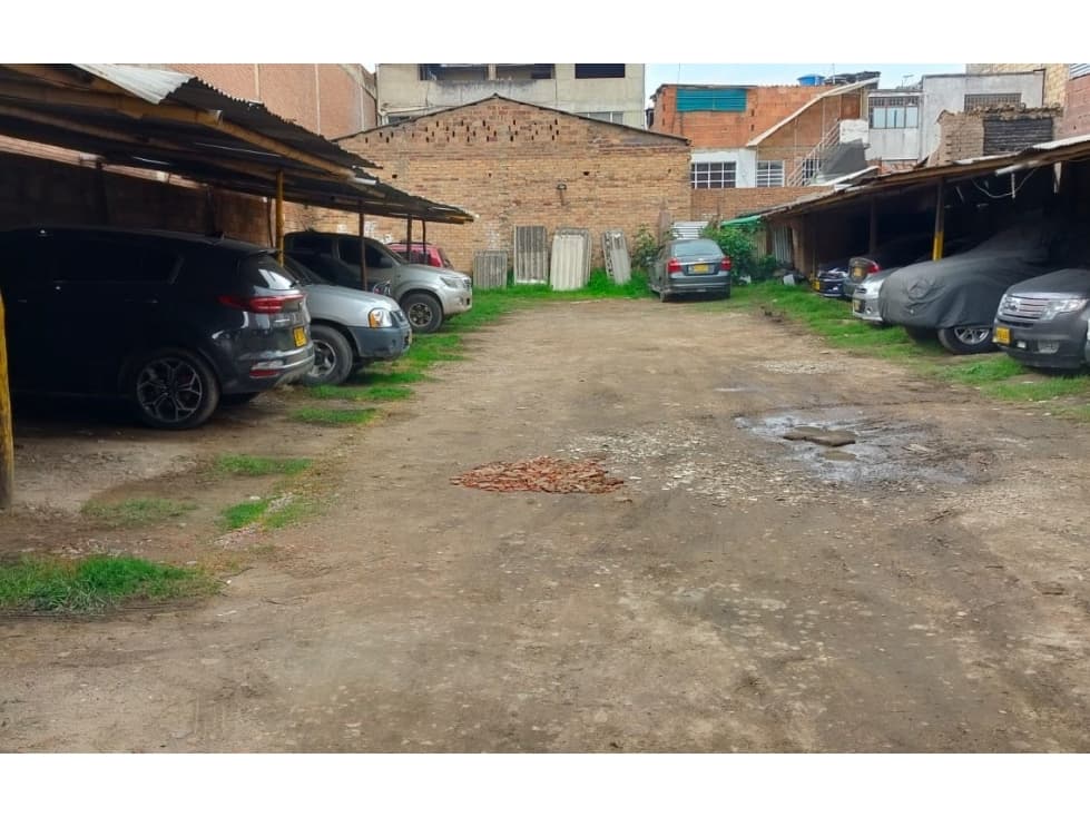 CASA LOTE EN VENTA SOBRE VÍA PRINCIPAL COMERCIAL EN SOACHA PARQUE - 1