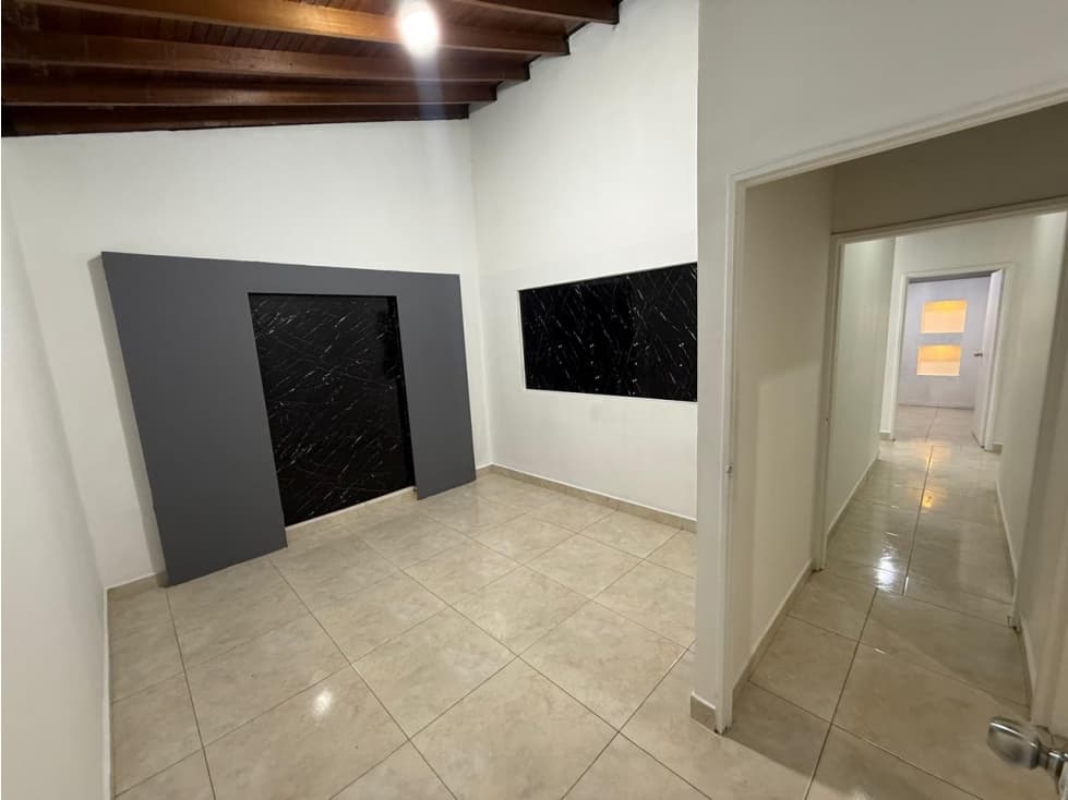 CASA COMERCIAL PARA ARRIENDO CERCA A SANTA GEMA - 1