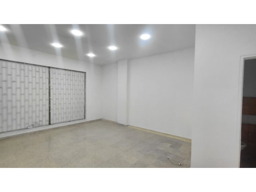 LOCAL EN ARRIENDO SECTOR ESTADIO LAURELES - 1