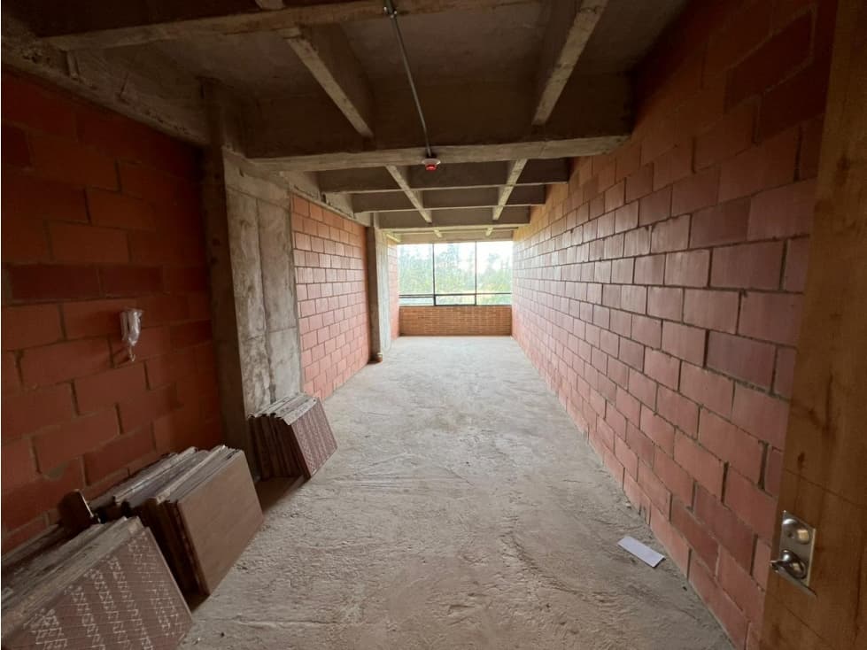 CENTRO COMERCIAL MERIDIANO CÓDIGO 1080 - 1