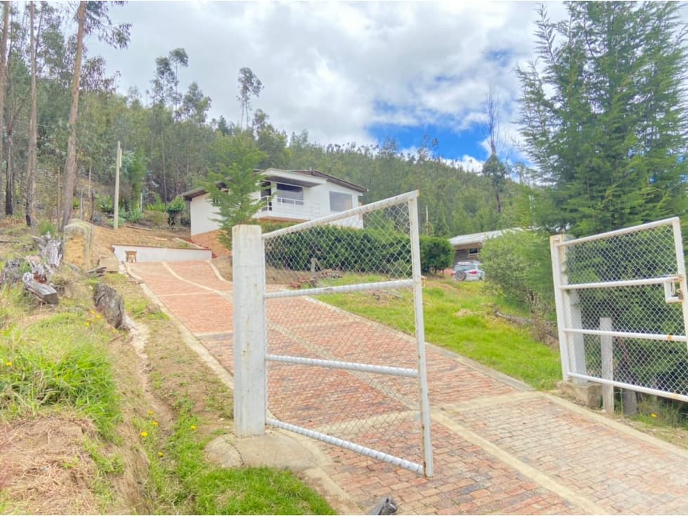 Casa campestre independiente en la Vda Gotua, Firavitoba, Boyacá - 1