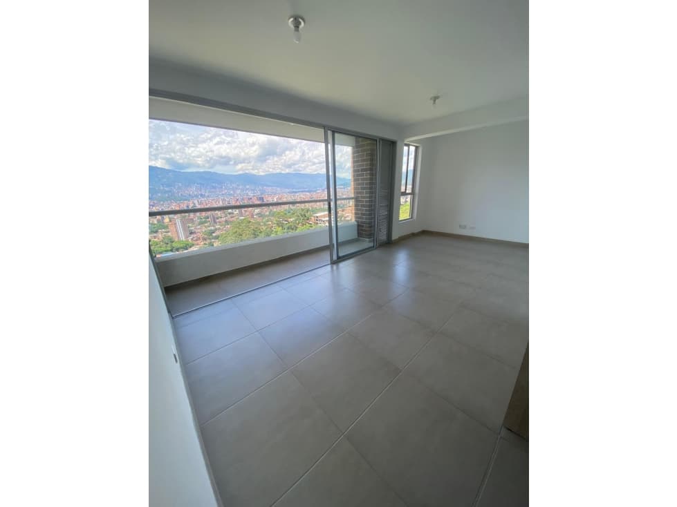 Hermoso apartamento en calasanz parte alta - 1