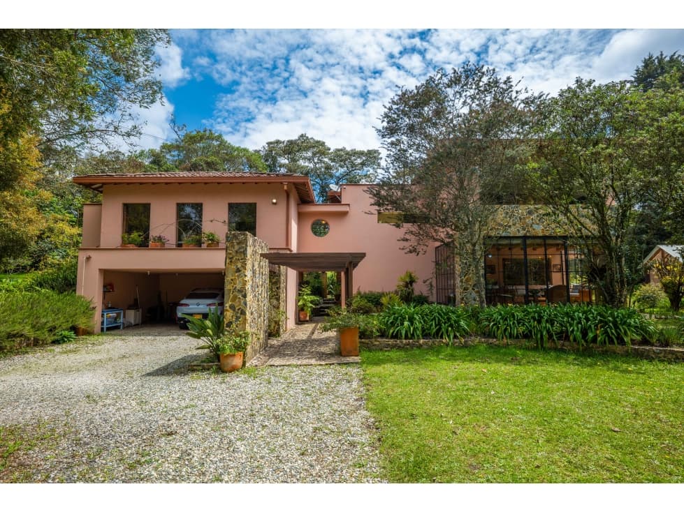 Casa en venta - 267 m2 - lote : 9260 m2 - Santa Elena - Vereda El Plan - 1