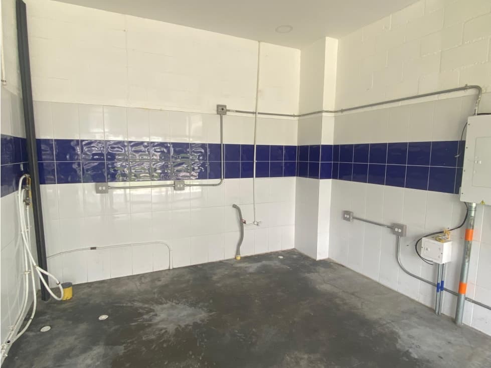 Local en Alquiler, Retiro - 1