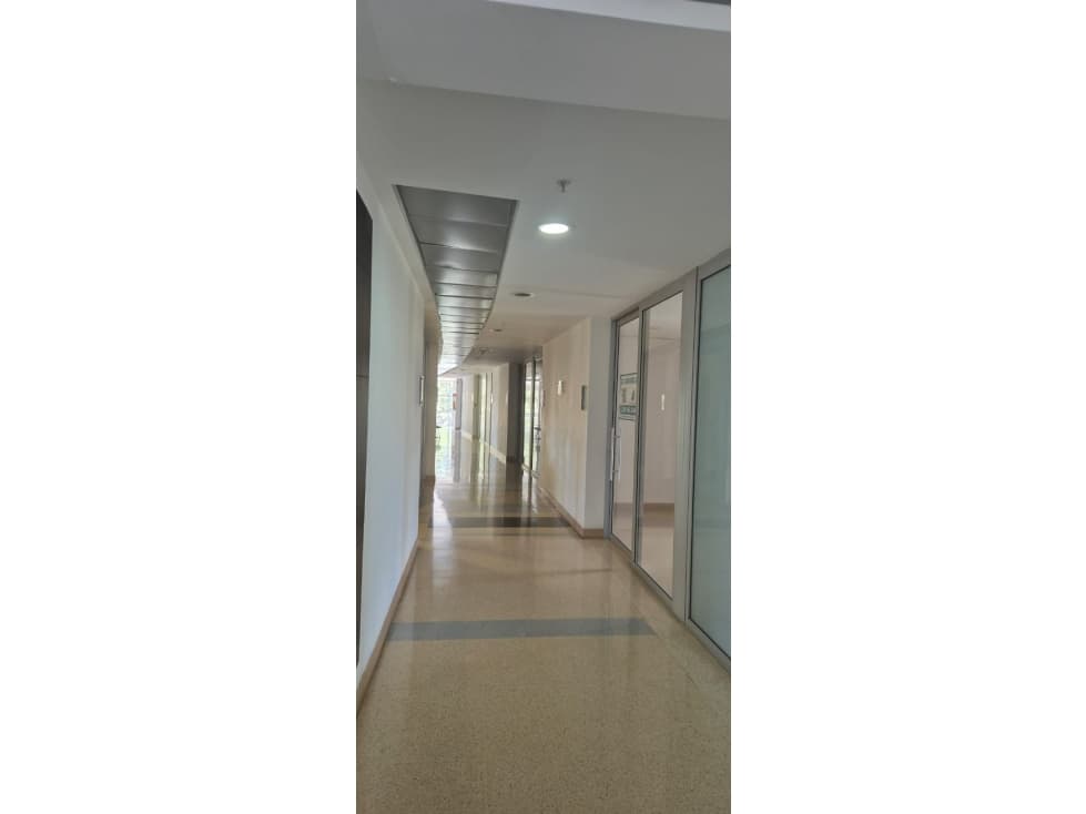 CONSULTORIO PARA ARRIENDO EN RIONEGRO - 1
