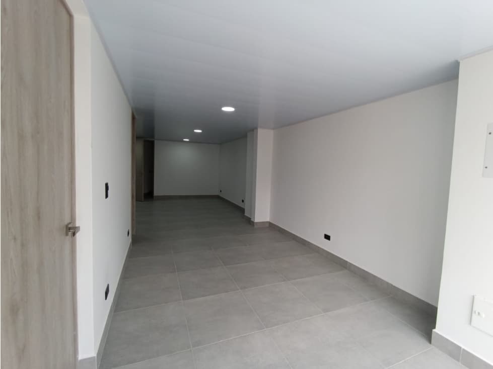 Oficina en arriendo, Llano grande - 1