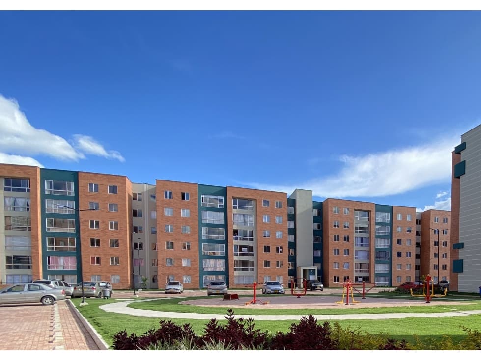 Apartamento de tres habitaciones para venta - 1