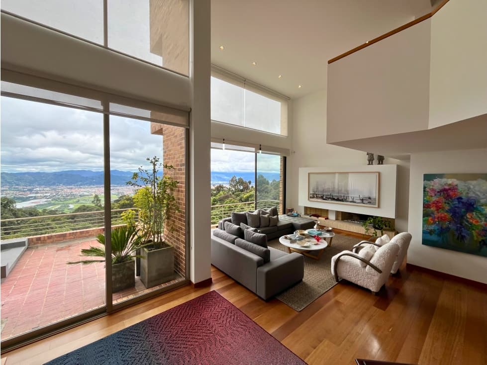 Casa para arriendo en la montaña con vista panorámica - 1