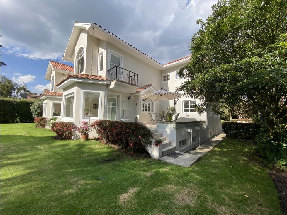 Casa de 4 habitaciones para Arriendo en Aposentos - 1