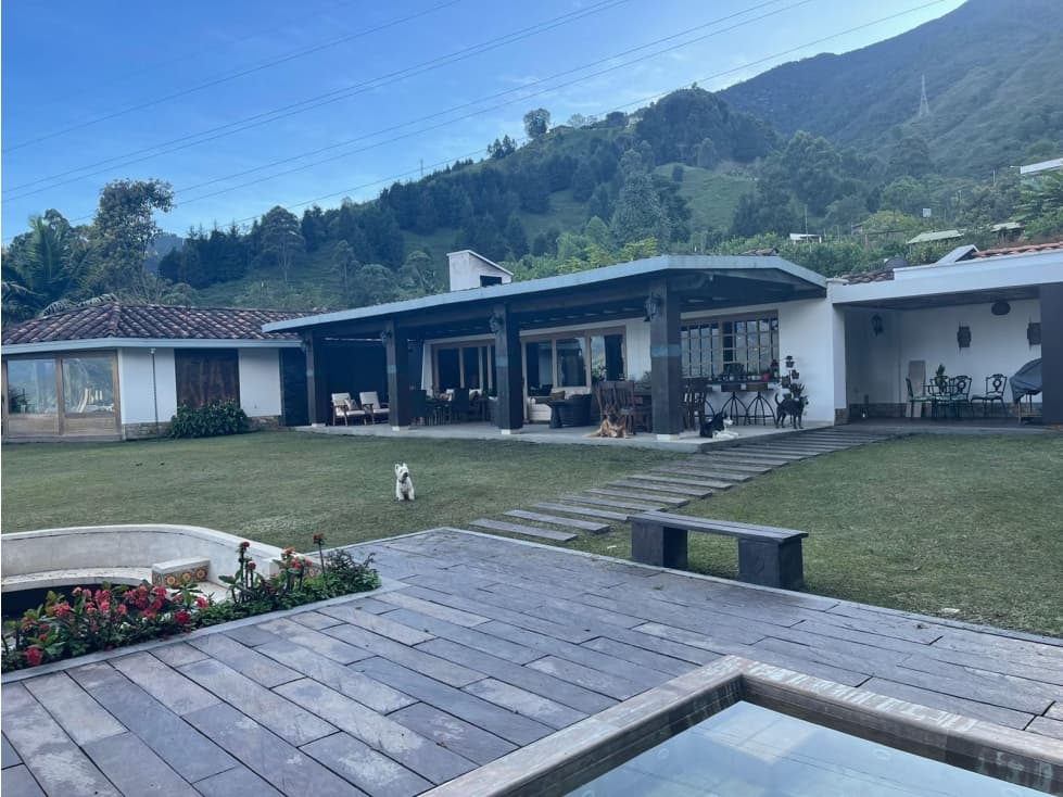 Casa de Lujo TB | La Estrella - 1