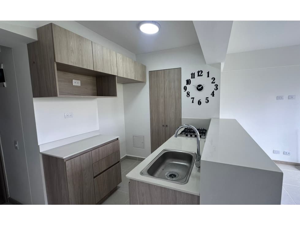 Apartamento para arriendo Marinilla Alcaravanes - 1