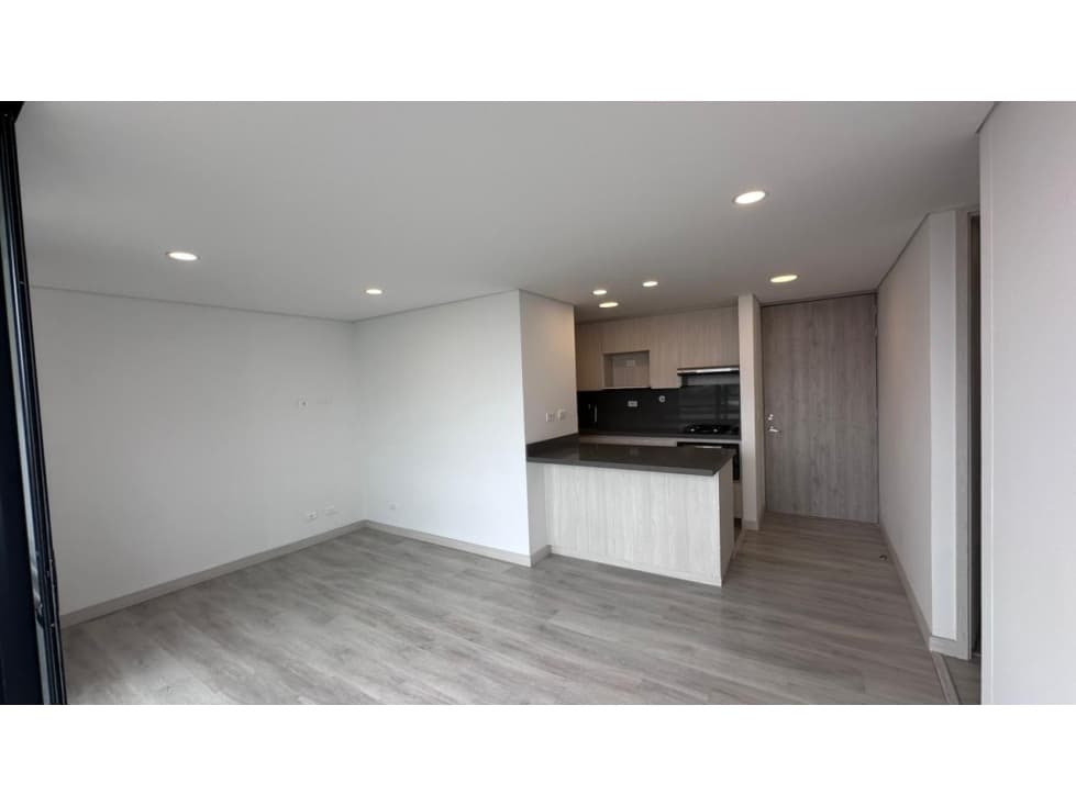 Apartamento nuevo San Antonio - 1