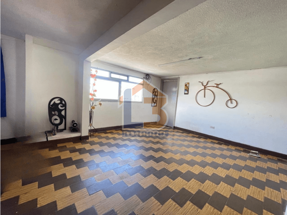 SE VENDE EDIFICIO EN EL CENTRO - 1