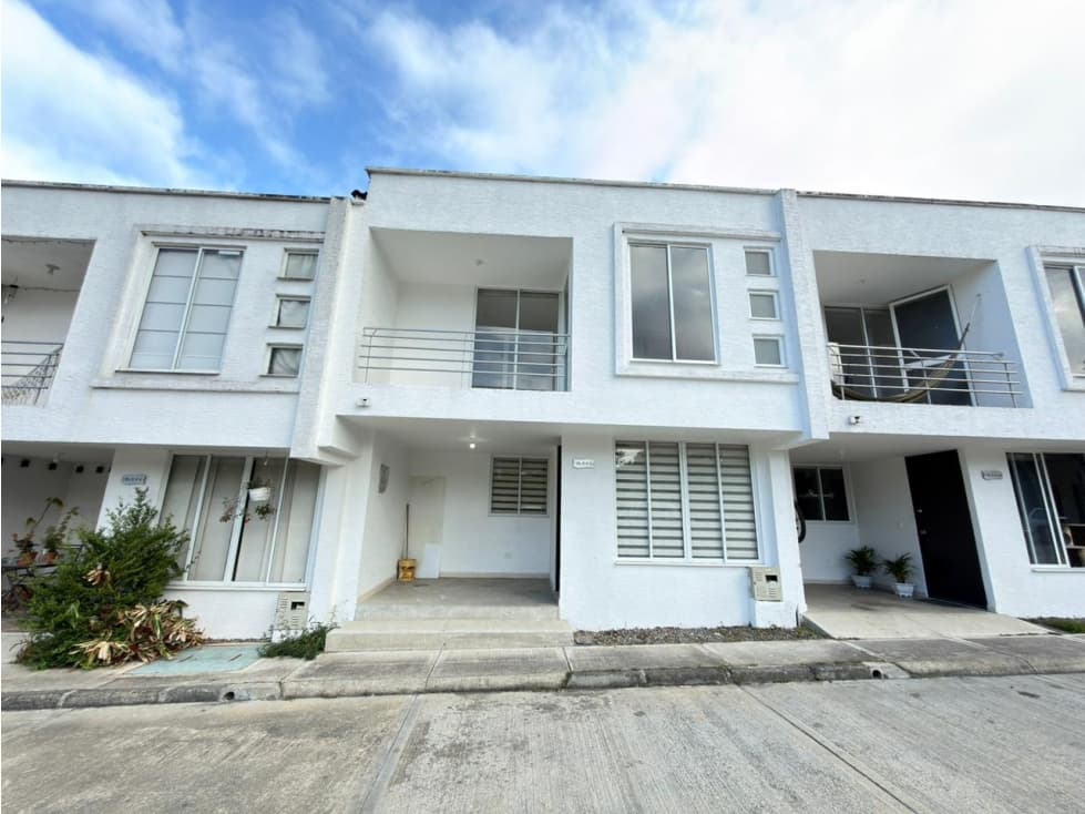 SE ARRIENDA CASA EN CONJUNTO CERRADO CIRCASIA - 1