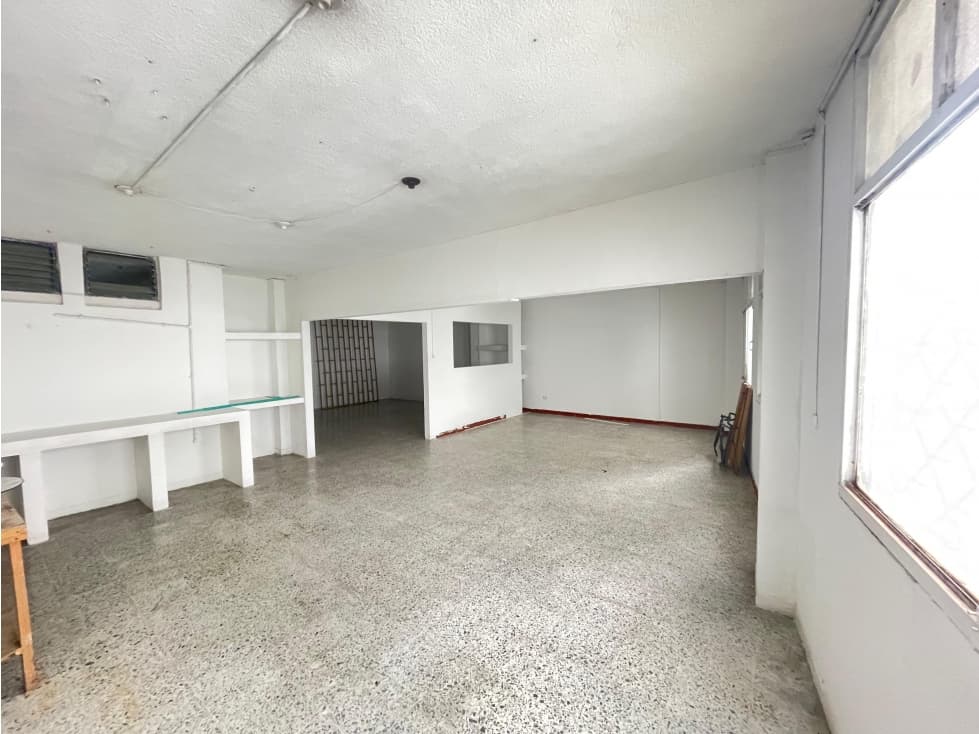 SE VENDE LOCAL FRENTE A LA UNIVERSIDAD DEL QUINDÍO - 1