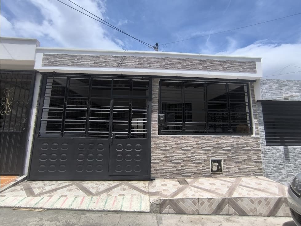 CASA CON PORCHE, LOS PATIOS - 1