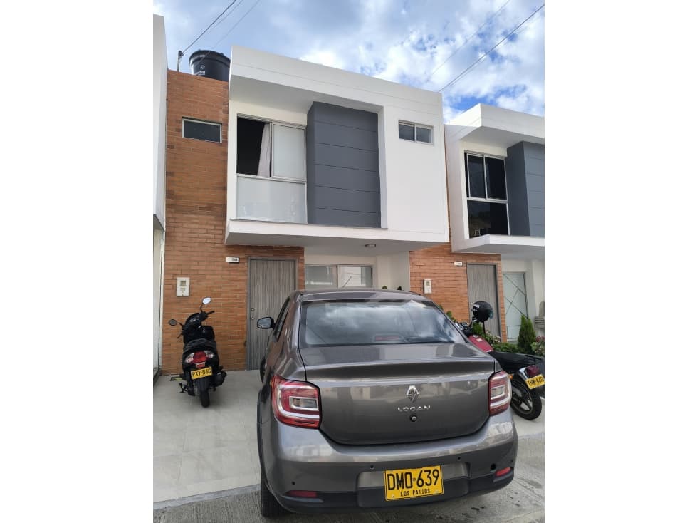 CONJUNTO MONTEALINA, LOS PATIOS - 1