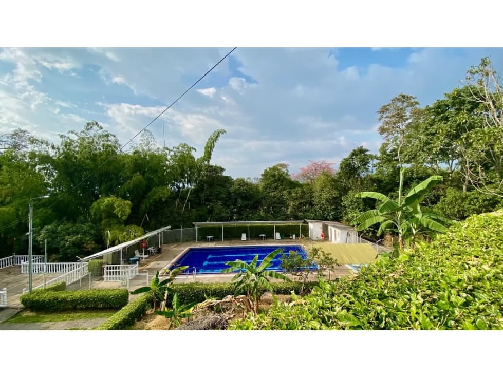 VENTA DE CASA Y APARTA ESTUDIO EN MESITAS DEL COLEGIO CUNDINAMARCA - 1