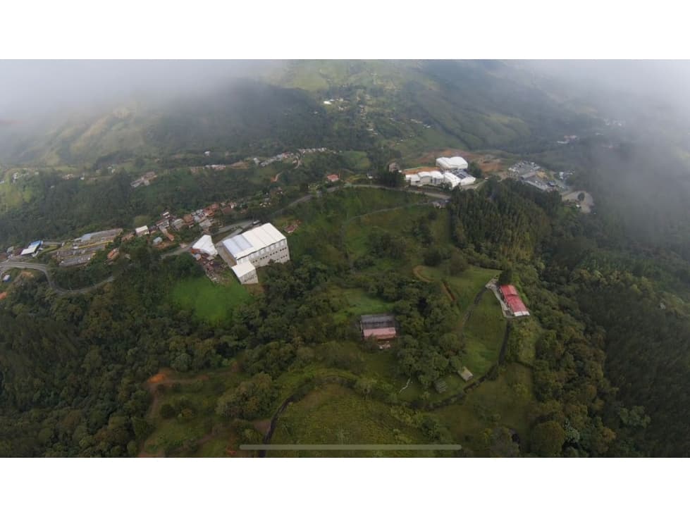 VENTA DE CABAÑA Y/O LOTE COMERCIAL CALDAS ANTIOQUIA - 1