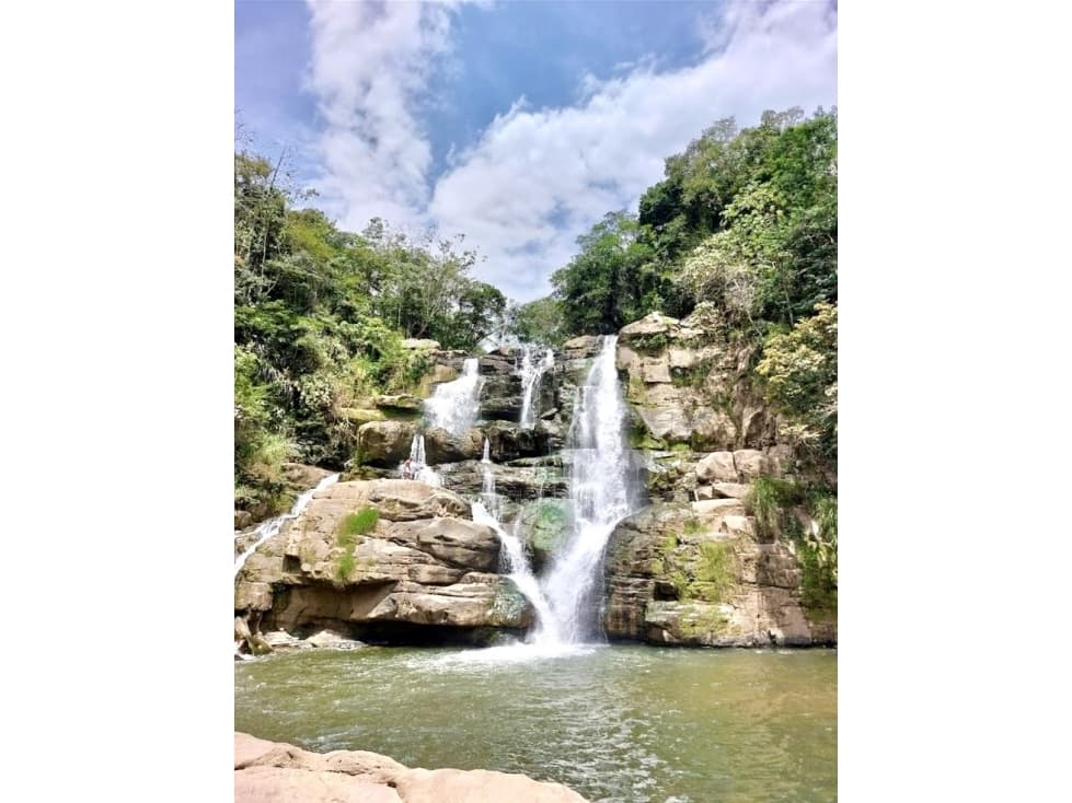 VENDO::LOTE::GUADUAS::VEREDA PALADEROS::5.345 M2::$180 MM - 1