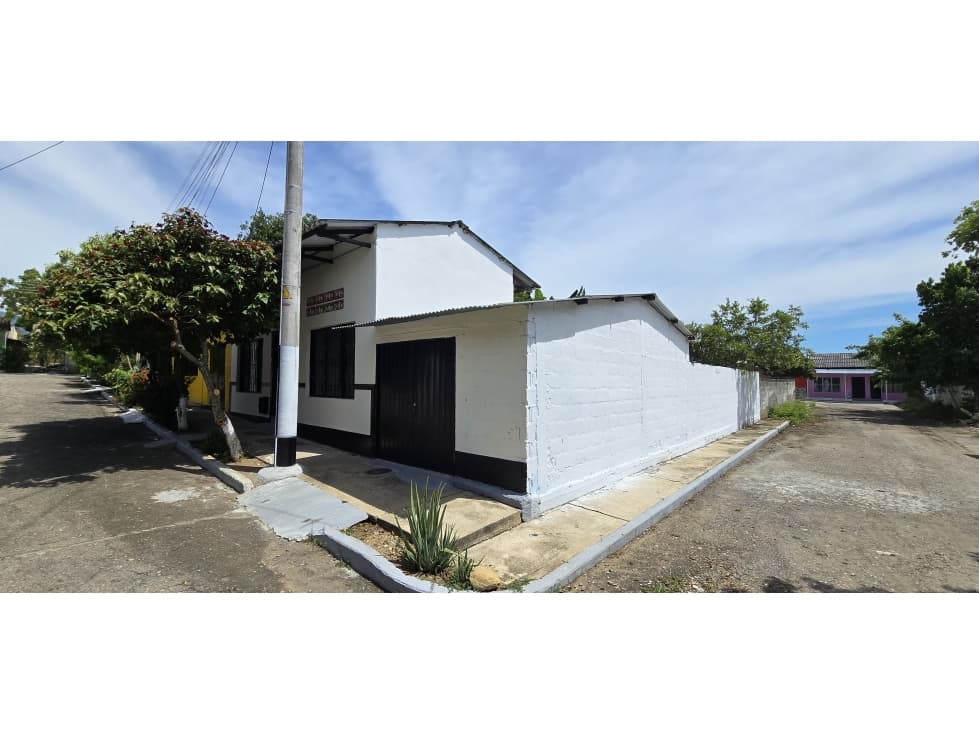 Casa Esquinera con Solar en Lérida Tolima. 11*18 - 1