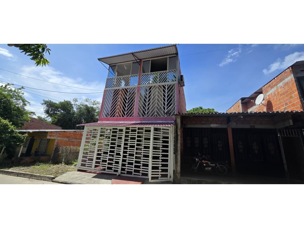 Casa de 3 Pisos Rentable Lérida Tolima - 1