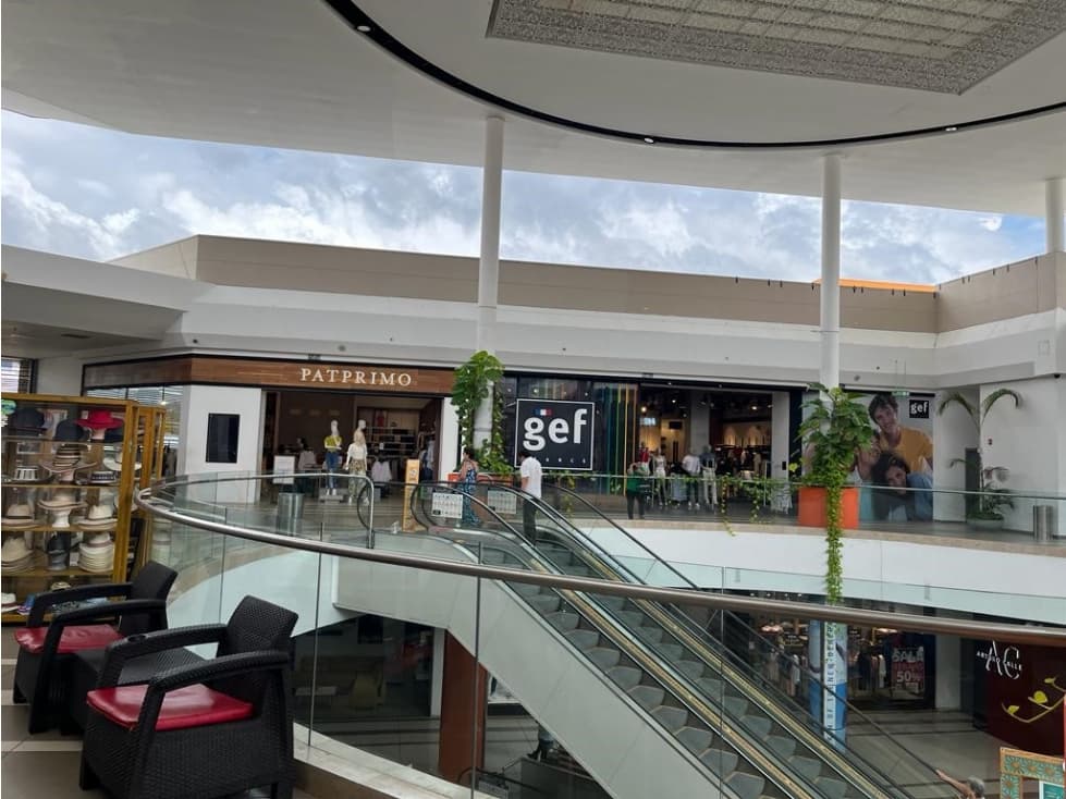 Local en venta Unicentro Girardot - 1