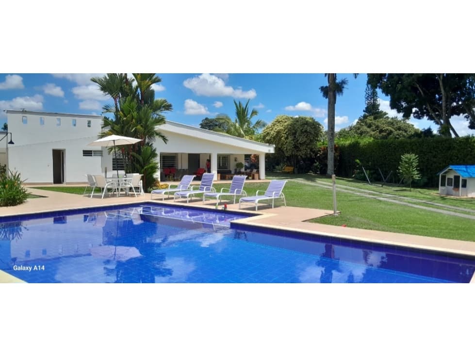 Chalet Turístico Sector Club Campestre Armenia - 1