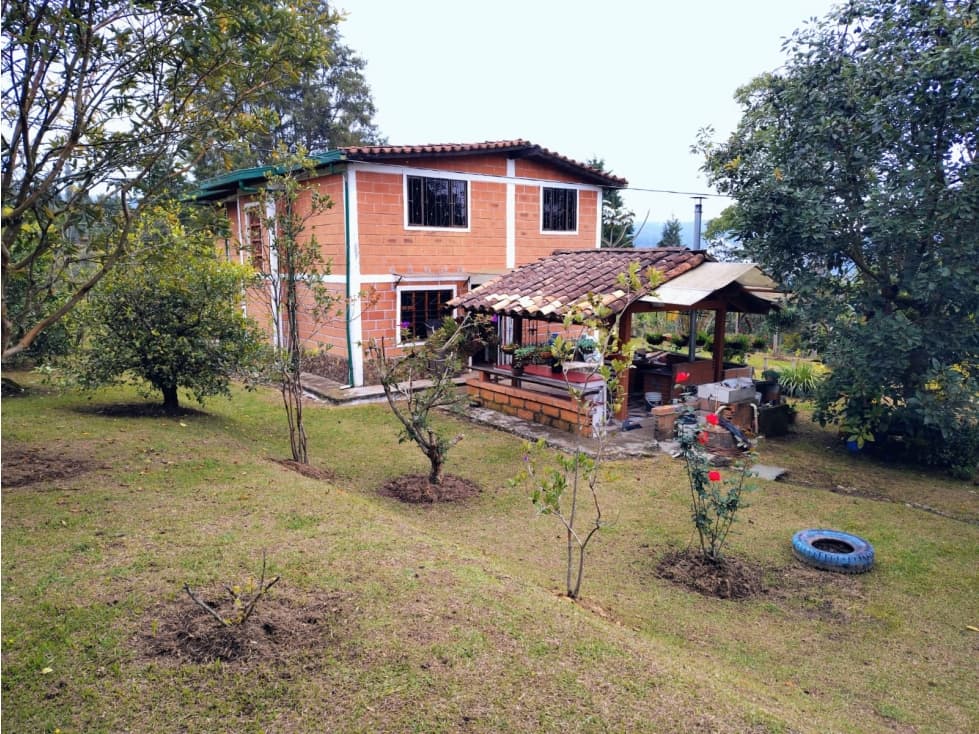 ARRIENDO DE CASA CAMPESTRE EN GUARNE - ANTIOQUIA - 1