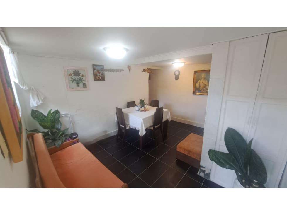 VENTA DE CASA DE DOS PISOS CON AIRE EN CALDAS - 1