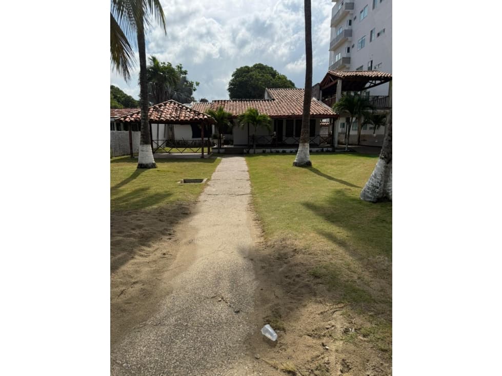 CASA LOTE TURISTICA EN COVEÑAS ( Para hotel- edificio ) - 1