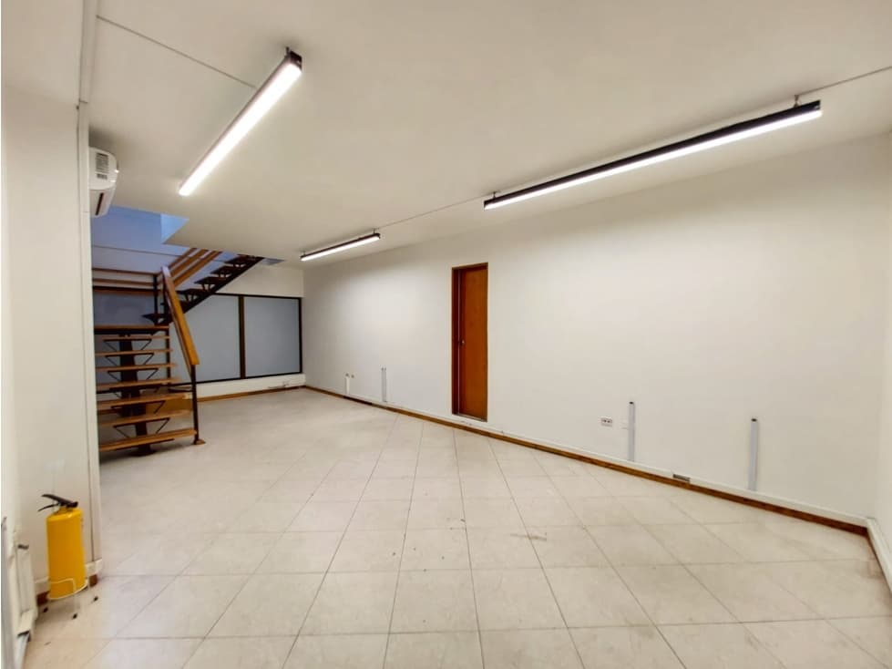 Oficina en arriendo en sector Exito el Poblado - 1