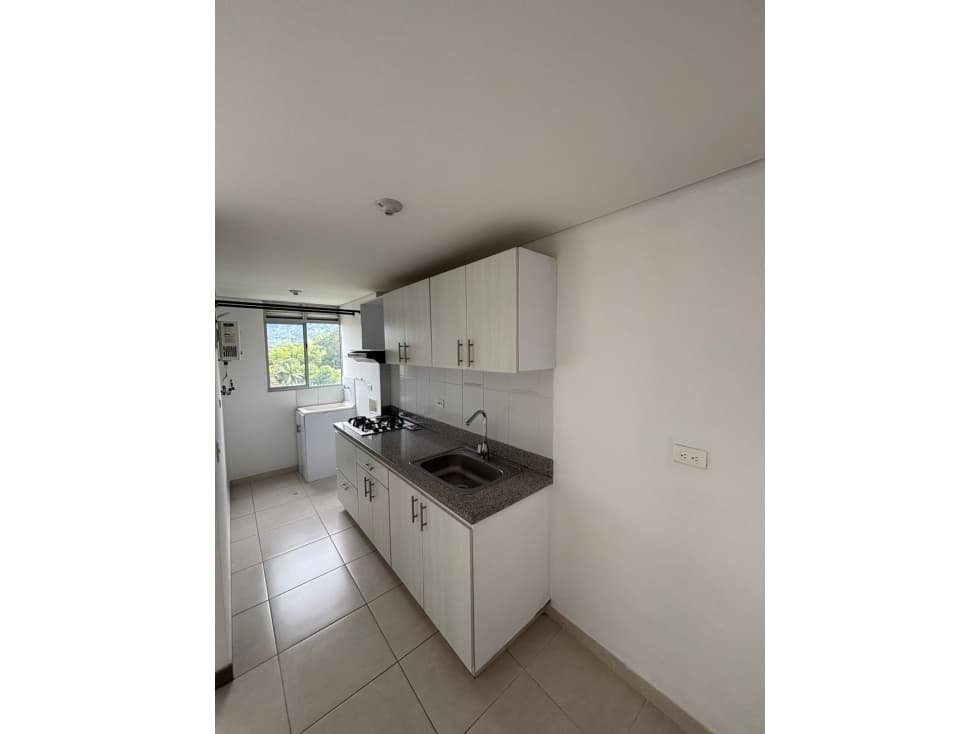ARRIENDO APARTAMENTO EN LA ESTRELLA - SECTOR FERRERIA - 1