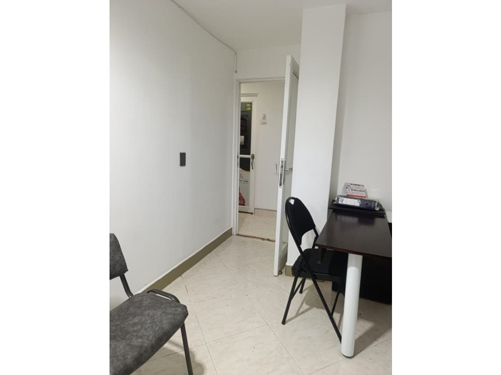 ARRIENDO OFICINA EN GIRARDOTA - 1