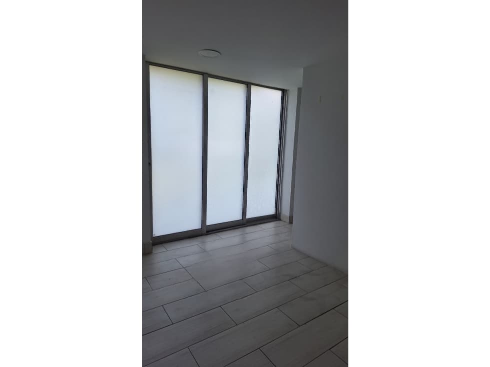 ARRIENDO LOCAL EN EL SECTOR DE RIACHUELO - 1