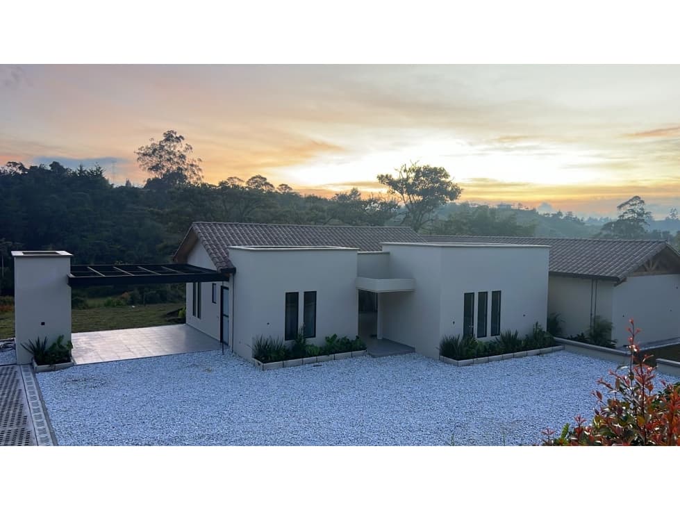 Casa en venta en Marinilla - 1