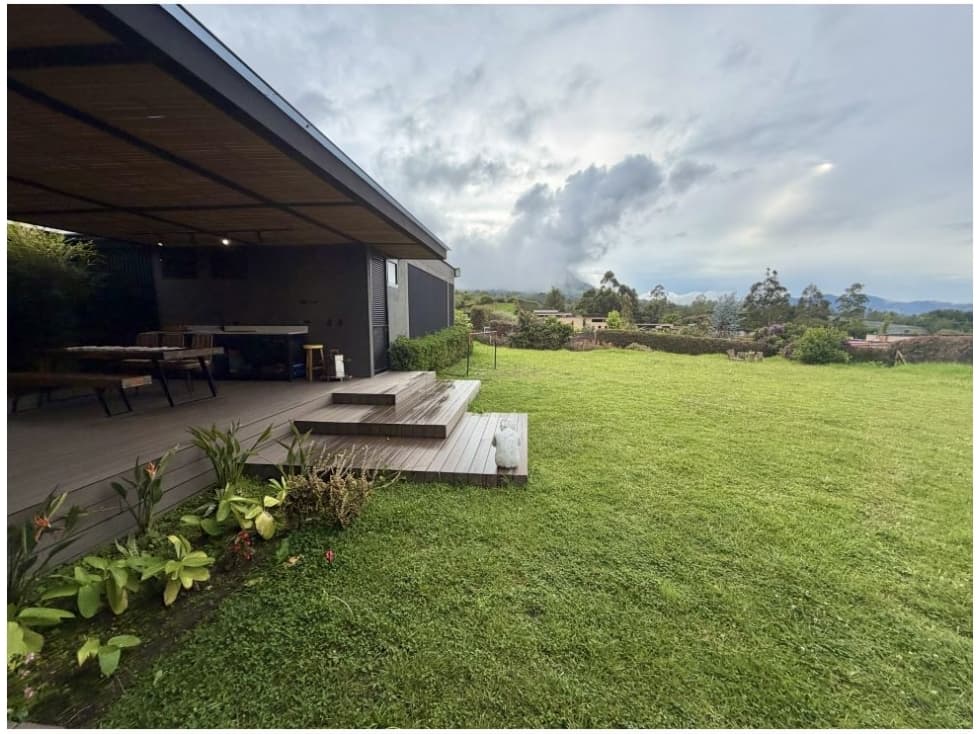 Casa en venta en La Ceja - 1