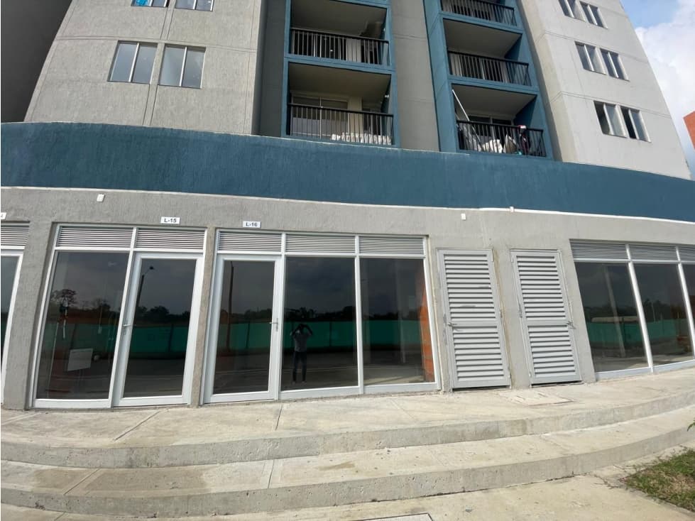 LOCAL EN ALQUILER TIERRA LINDA DEL LAGO - 1