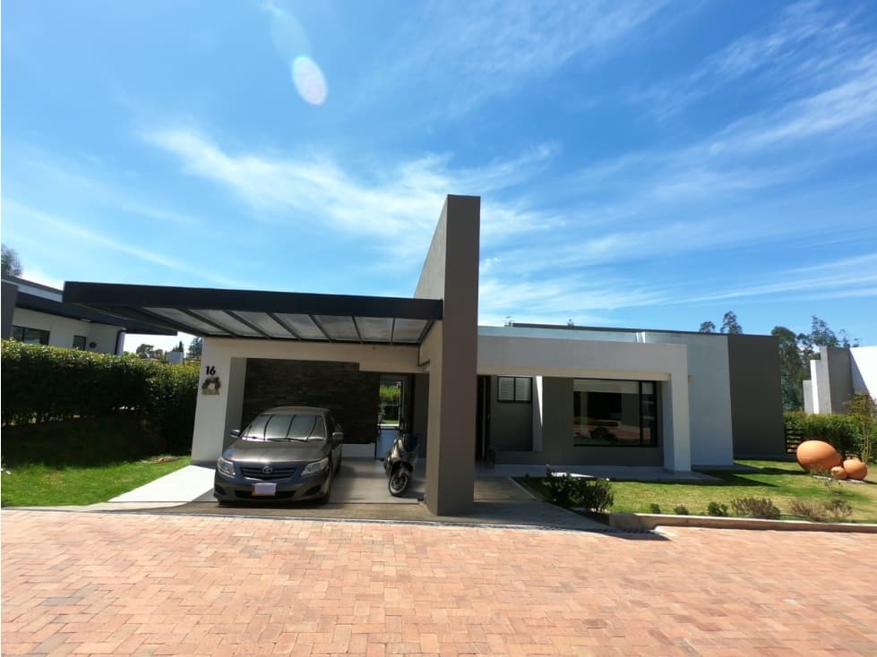 CASA CAMPESTRE VEREDA VENECIA, VIA SOGAMOSO ISA - 1