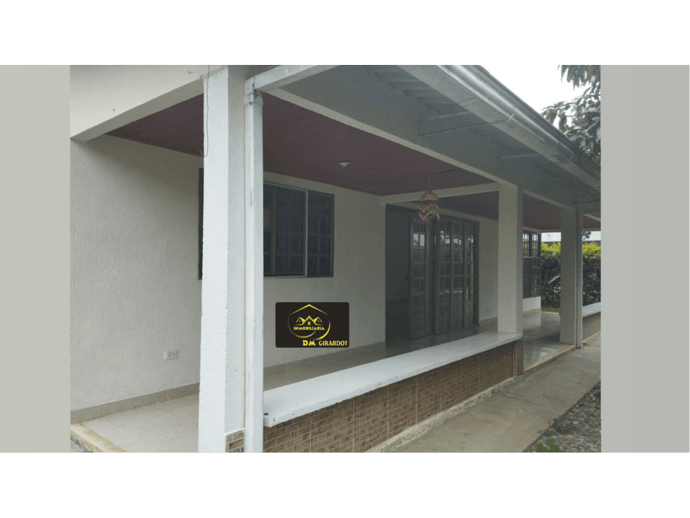 SE VENDE CHALET CONDOMONIO LOS ALMENDROS, VIA CALARCA BARRAGAN - 1